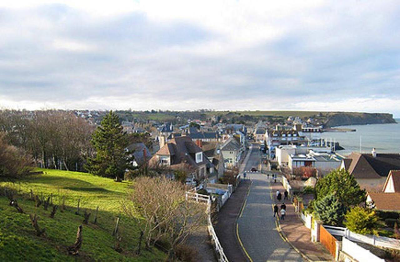 Corneville-sur-Risle Maison Spacieuse Avec Vue Sur La Mer A Arromanches Les Bains 빌라 외부 사진